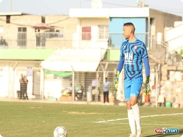 יש שוער בשער. עזאם (דאפר מחאמיד)